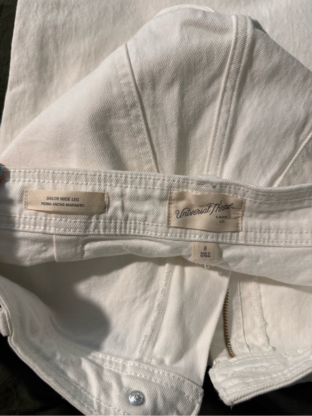 Universal Thread White High-Waist Wide Leg Jeans - Picture 4 of 4